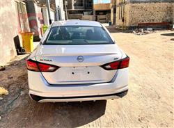 نيسان ألتيما